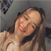 Estudiante de ingeniería imparte clases de inglés a personas de todas las edades. También disponible en otras materias como Física o Matemáticas